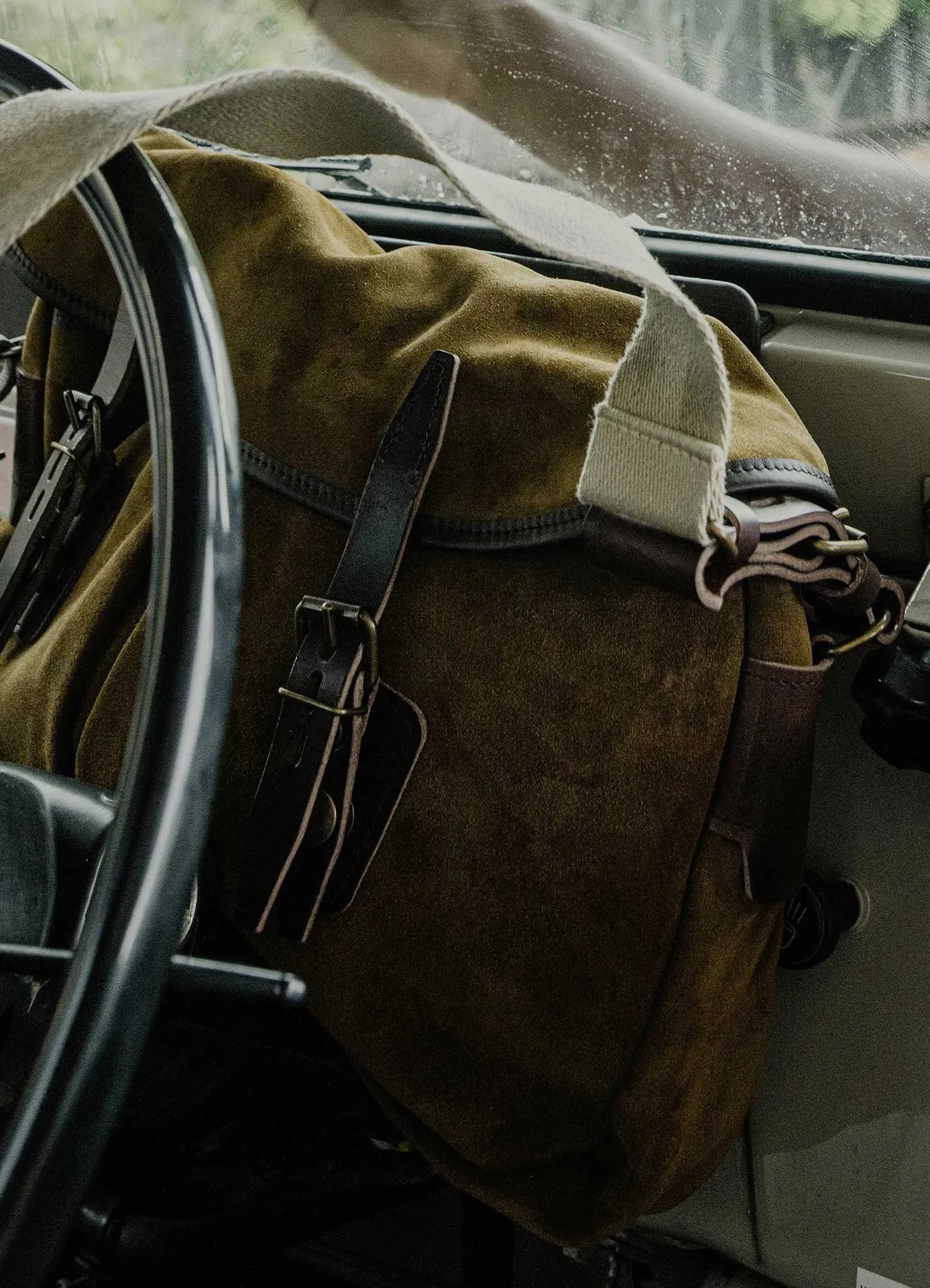 FISHERMAN'S MUSETTE S | Suede | Tobacco